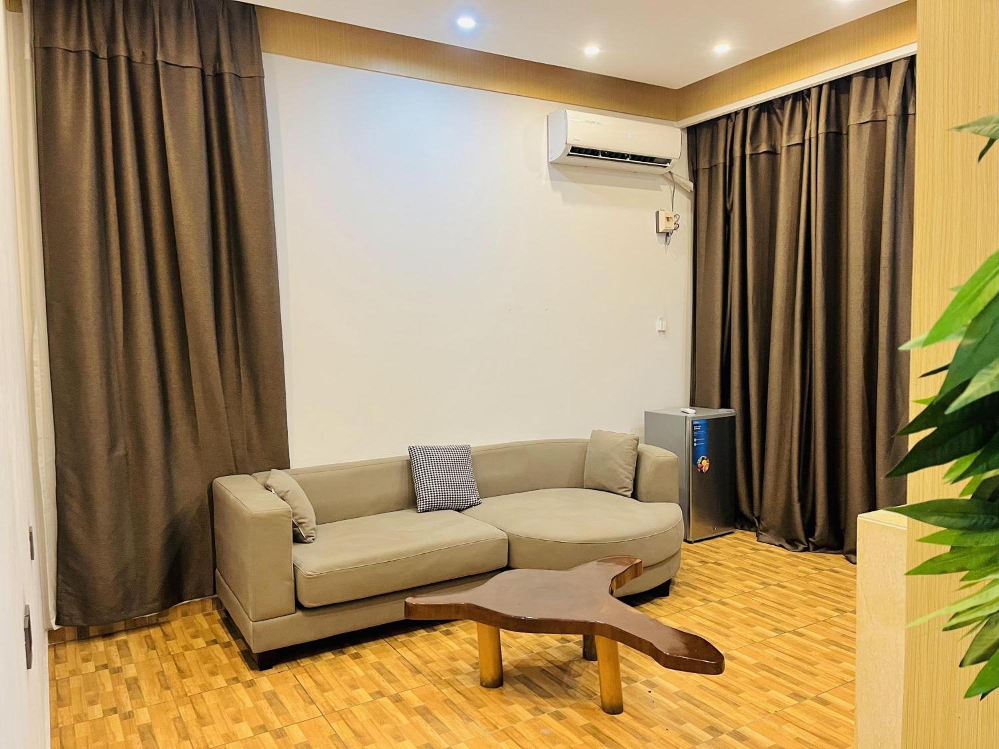 H&H Hotel Kinshasa Esterno foto