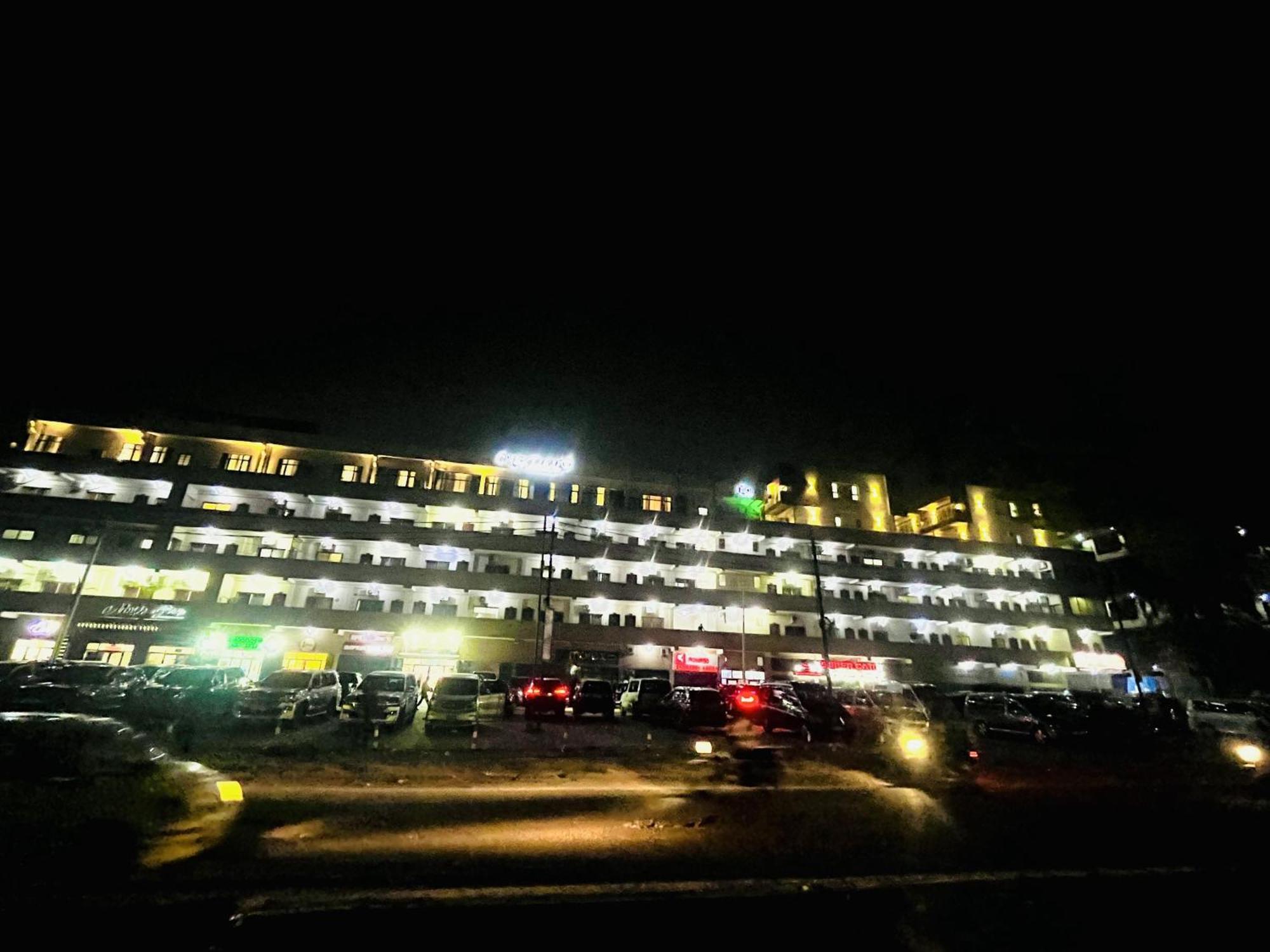 H&H Hotel Kinshasa Esterno foto
