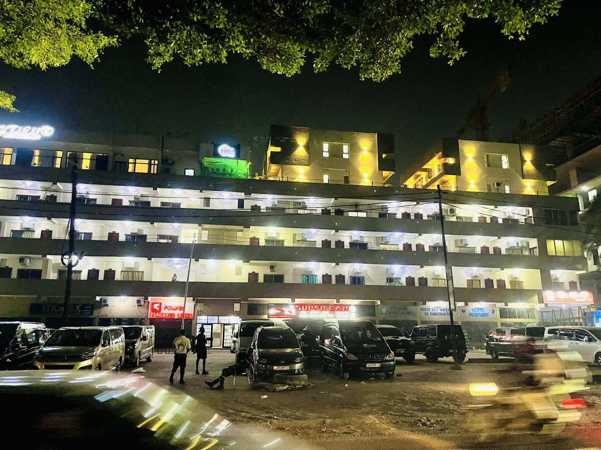 H&H Hotel Kinshasa Esterno foto