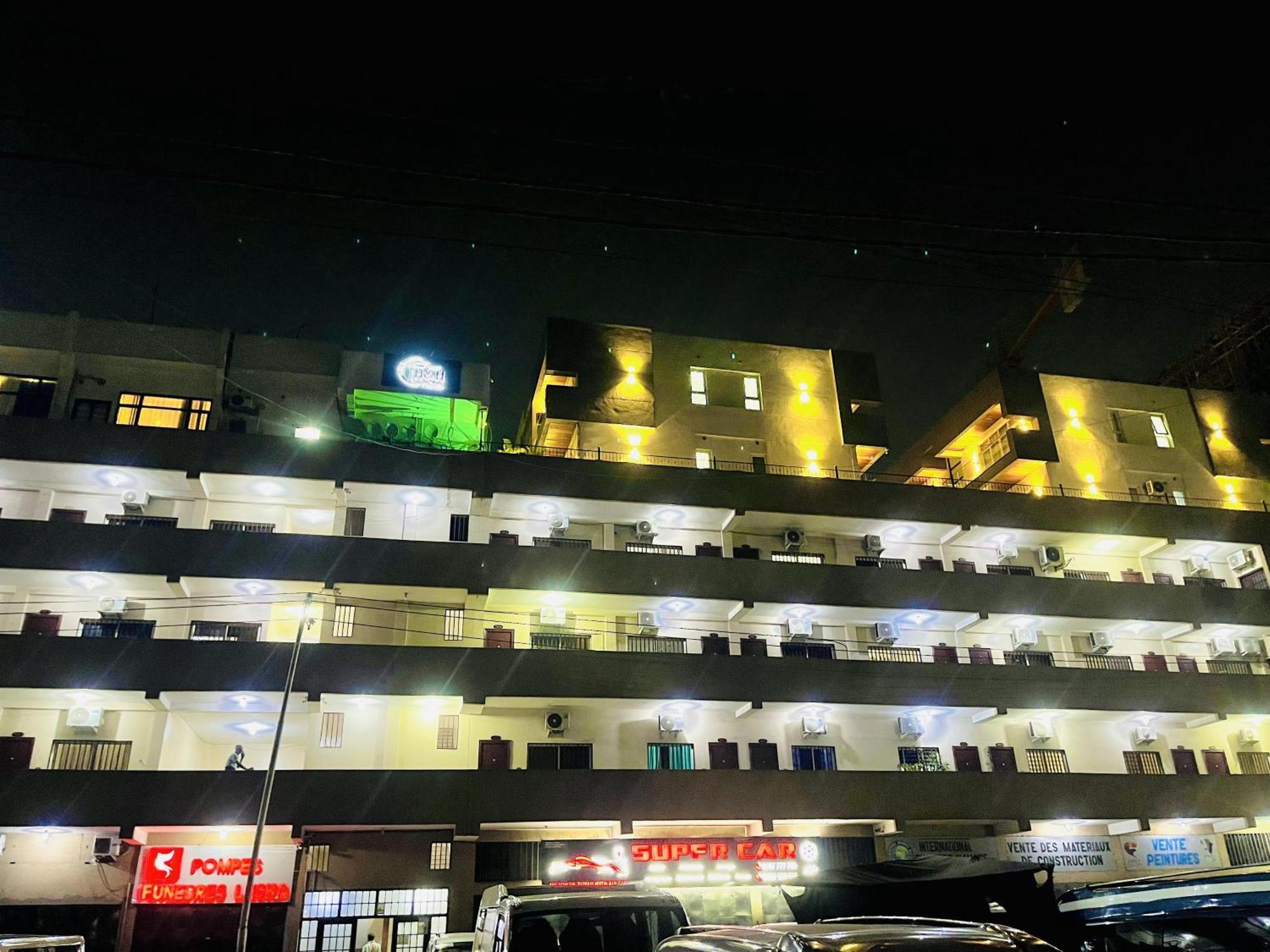 H&H Hotel Kinshasa Esterno foto